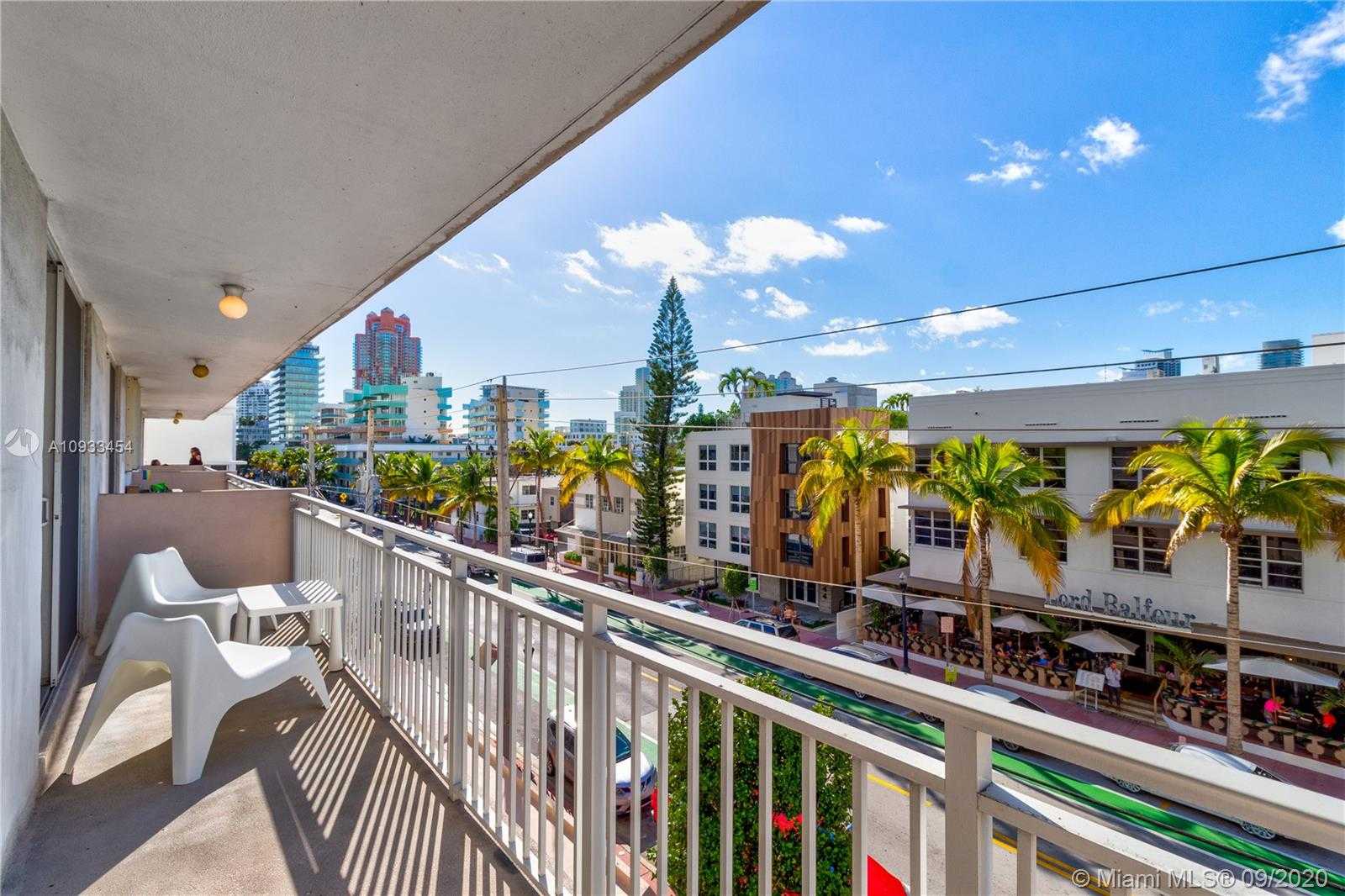 Small Image of 345 OCEAN DR #402, Miami Beach Number 3