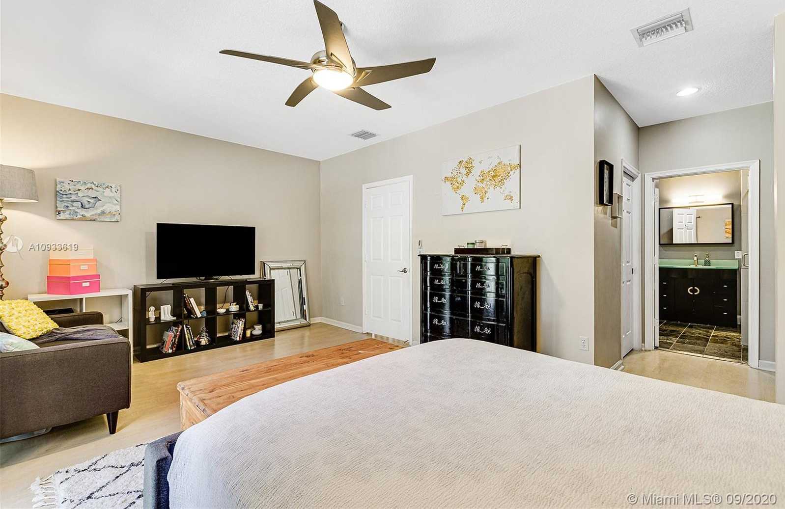Small Image of 706 NORTH EAST 2ND ST #3, Fort Lauderdale Number 15