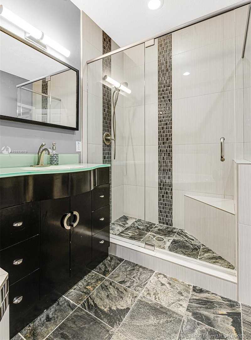 Small Image of 706 NORTH EAST 2ND ST #3, Fort Lauderdale Number 19