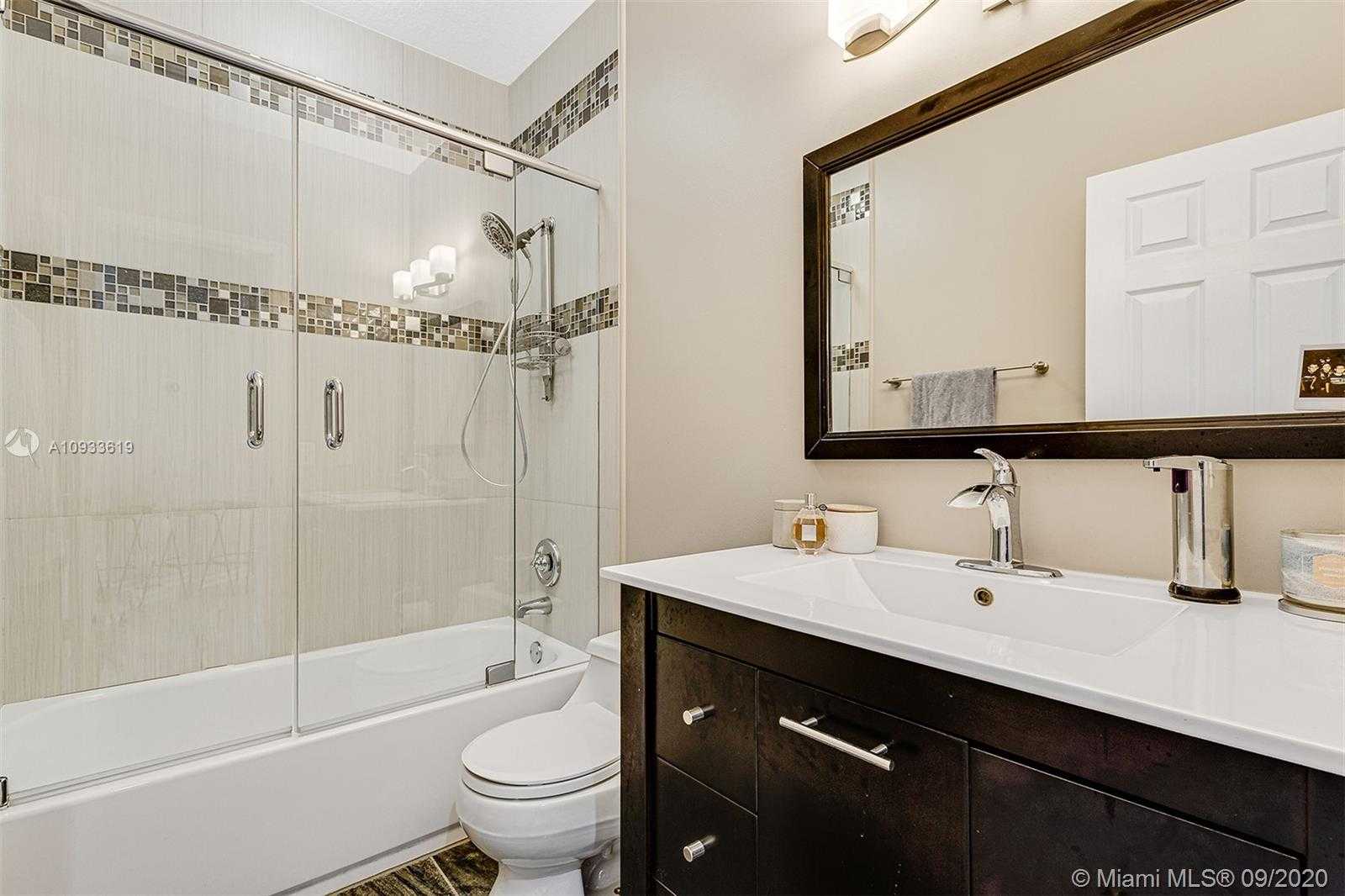 Small Image of 706 NORTH EAST 2ND ST #3, Fort Lauderdale Number 23