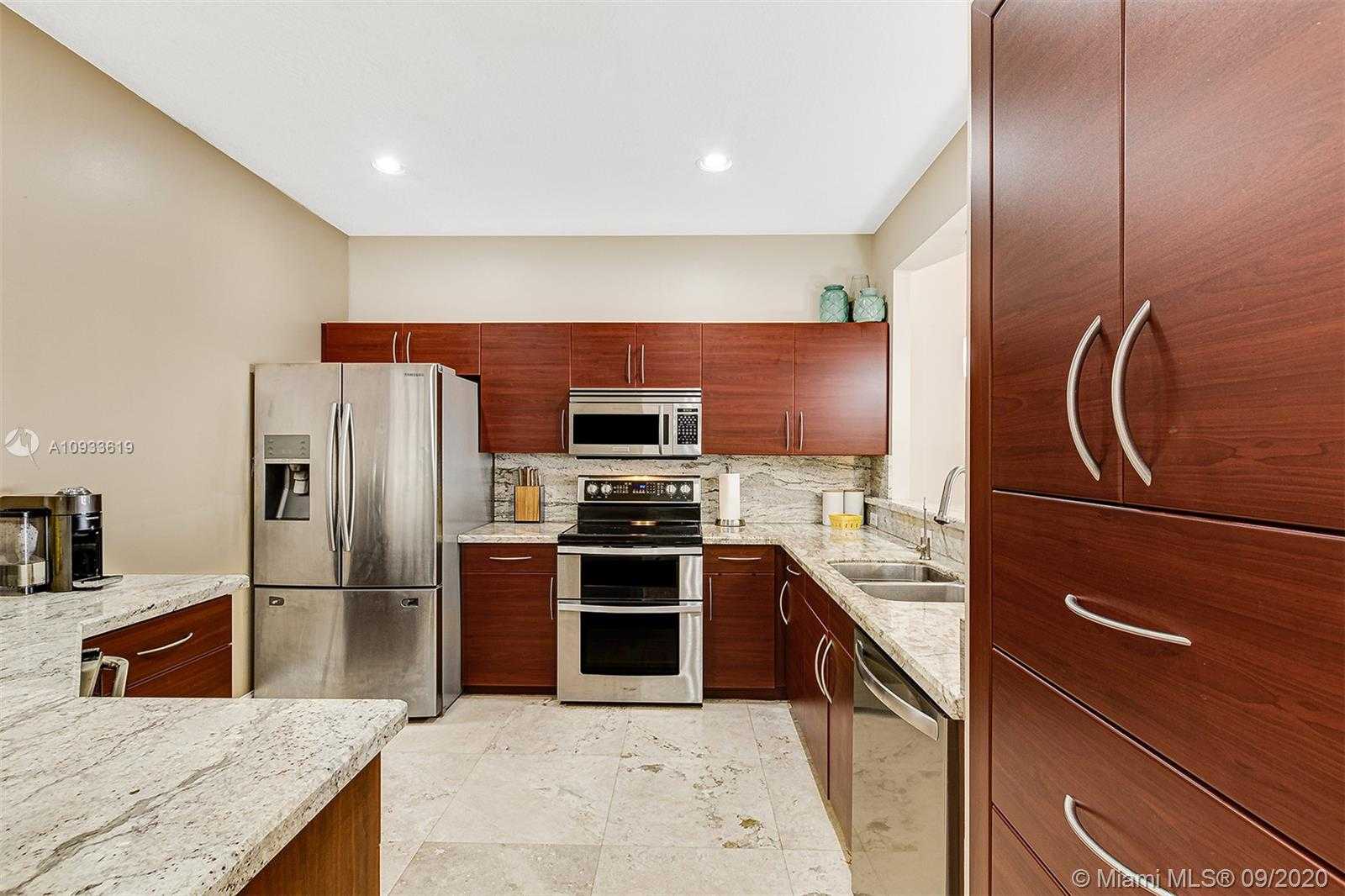 Small Image of 706 NORTH EAST 2ND ST #3, Fort Lauderdale Number 3