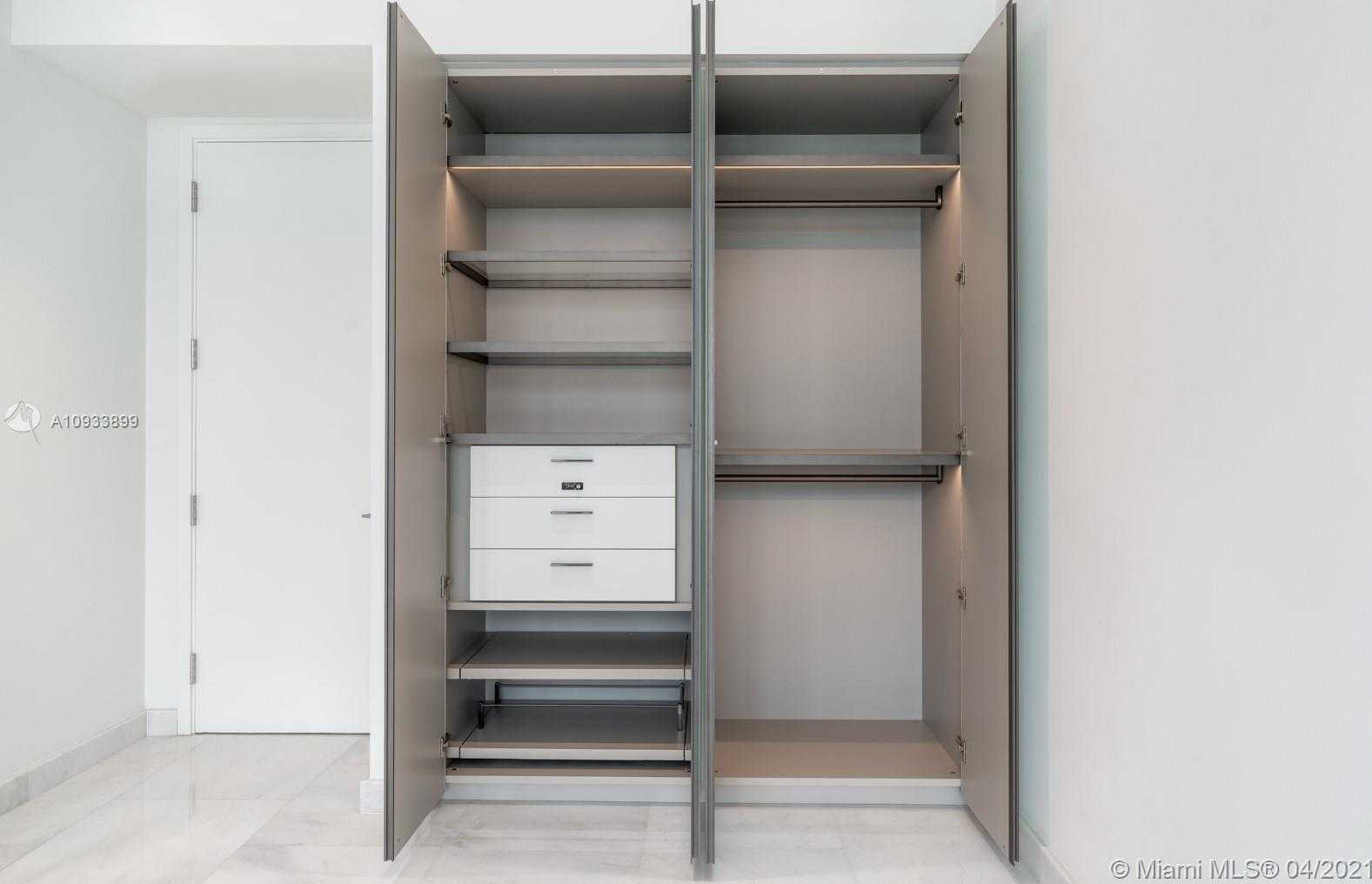 Small Image of 15701 COLLINS AVE #2802, Sunny Isles Beach Number 21