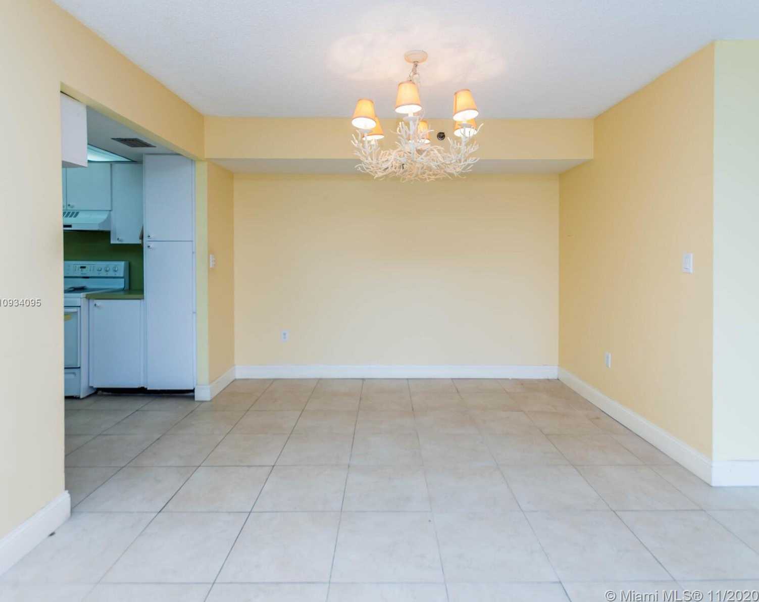 Small Image of 1200 SAINT CHARLES PL #510, Pembroke Pines Number 16