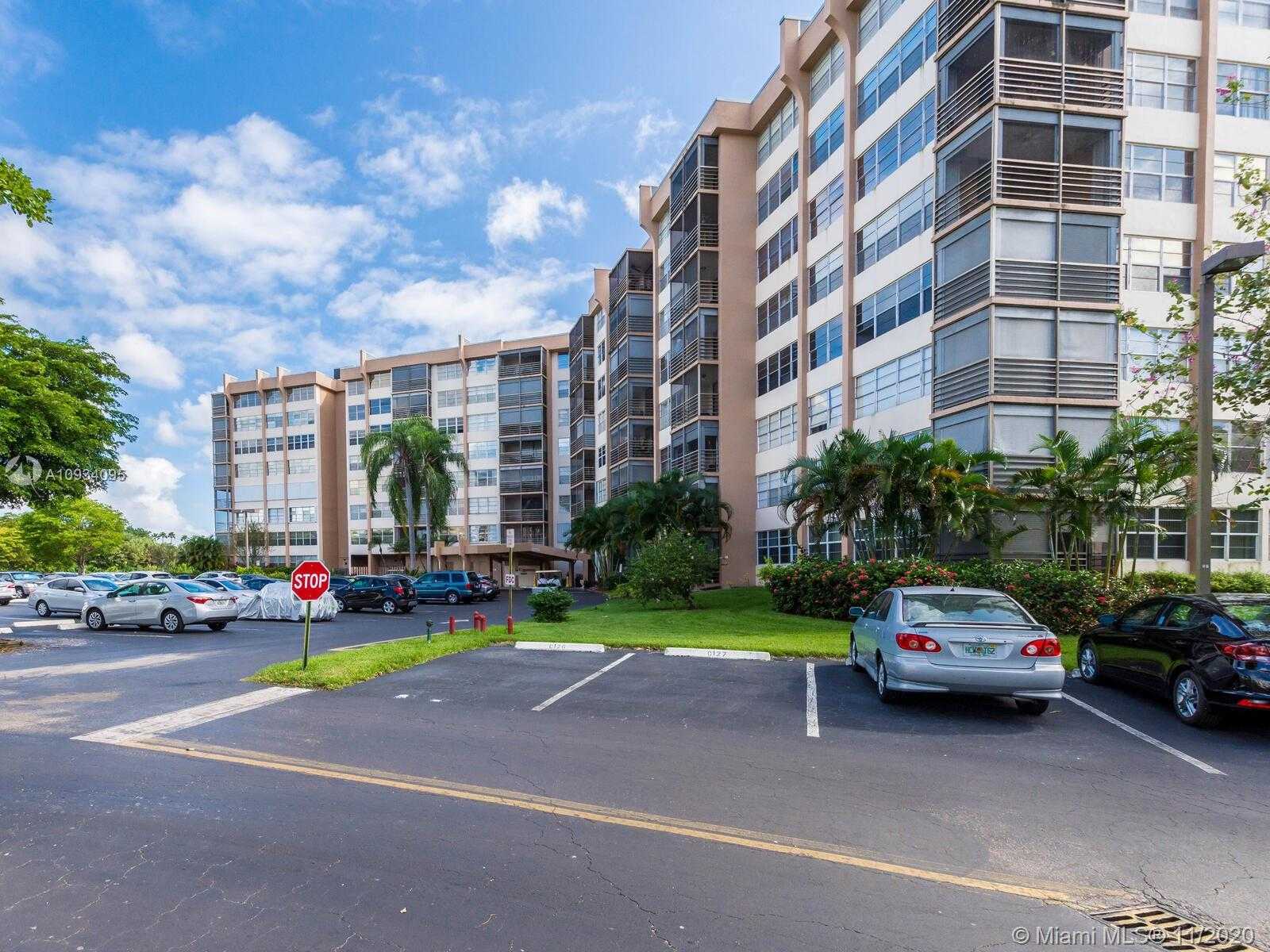Small Image of 1200 SAINT CHARLES PL #510, Pembroke Pines Number 2