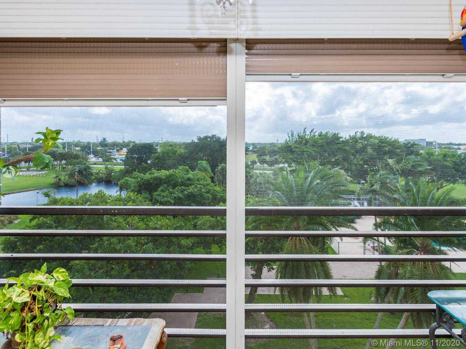 Small Image of 1200 SAINT CHARLES PL #510, Pembroke Pines Number 21