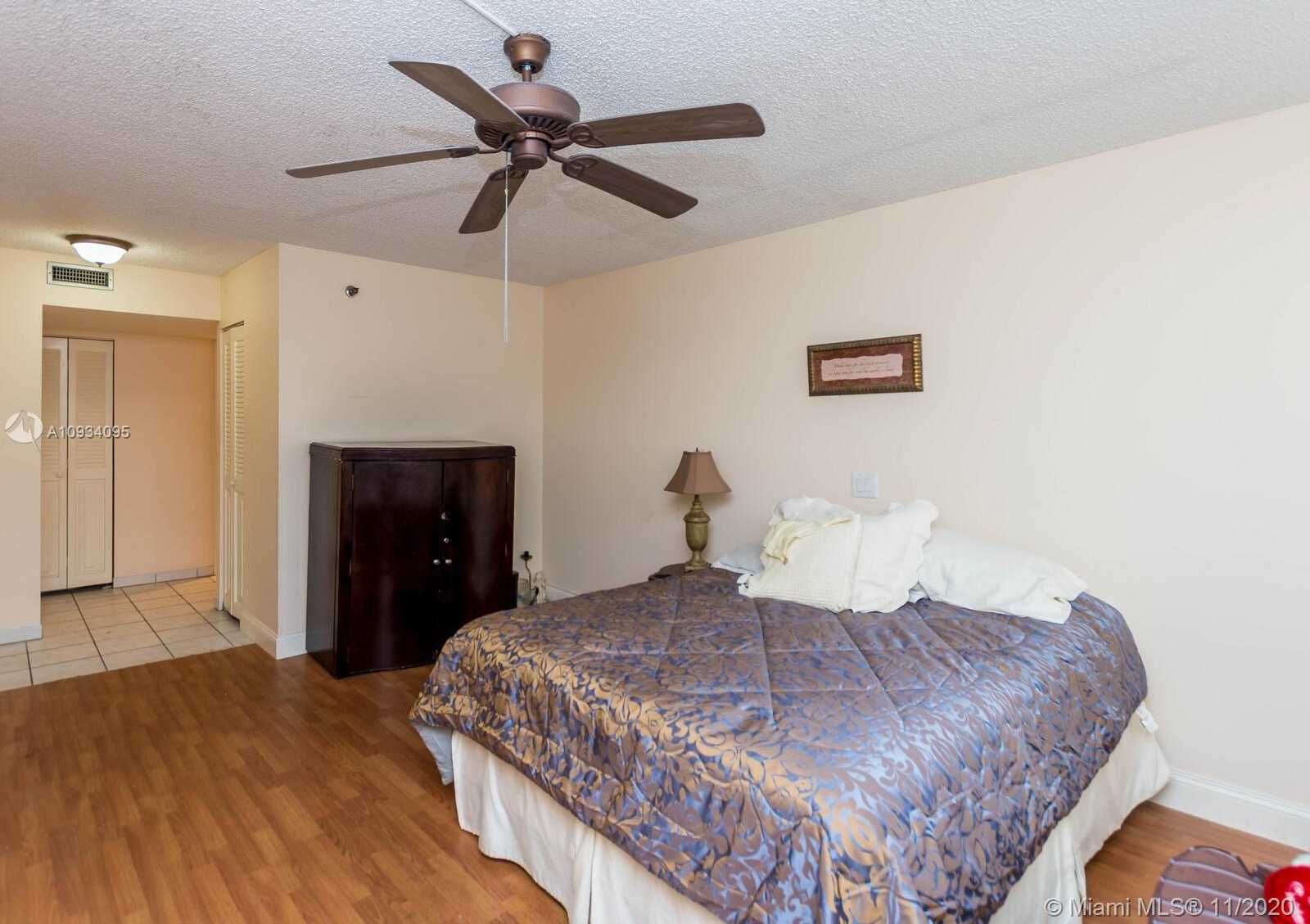 Small Image of 1200 SAINT CHARLES PL #510, Pembroke Pines Number 29