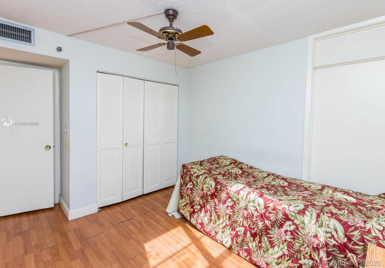 Small Image of 1200 SAINT CHARLES PL #510, Pembroke Pines Number 34