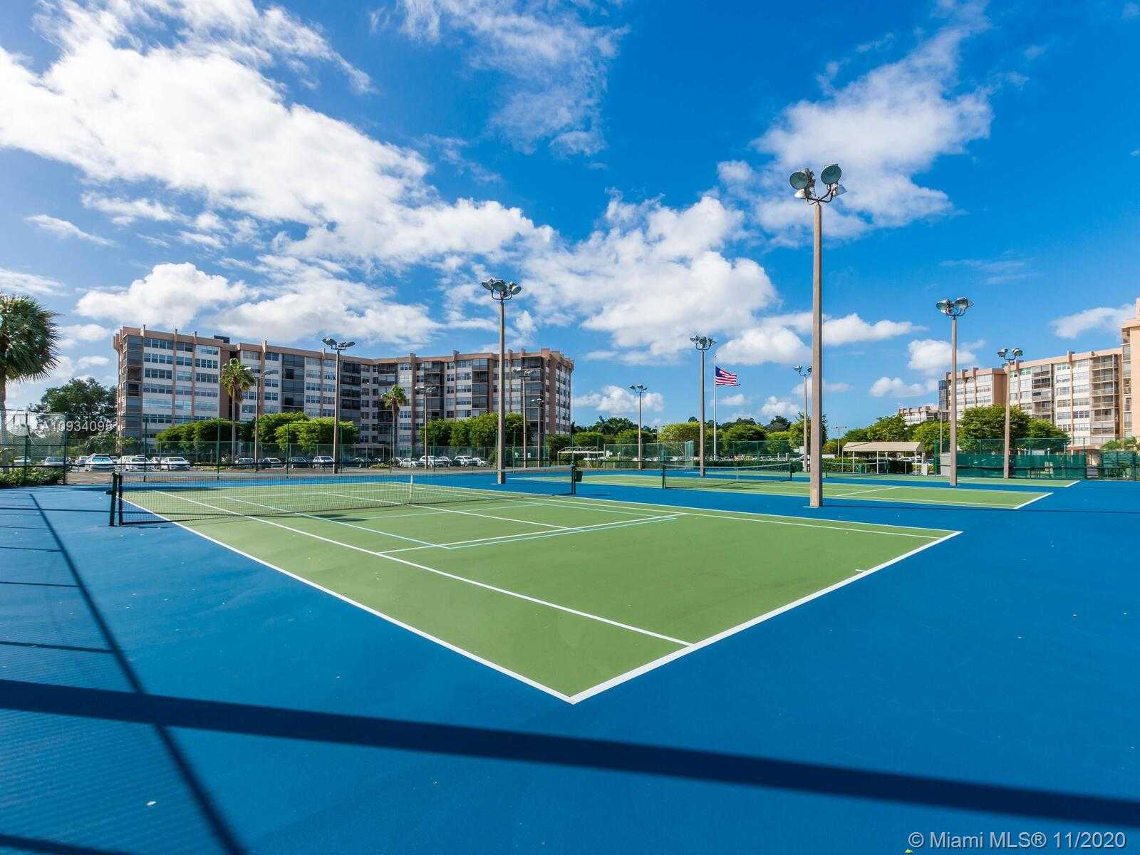 Small Image of 1200 SAINT CHARLES PL #510, Pembroke Pines Number 42