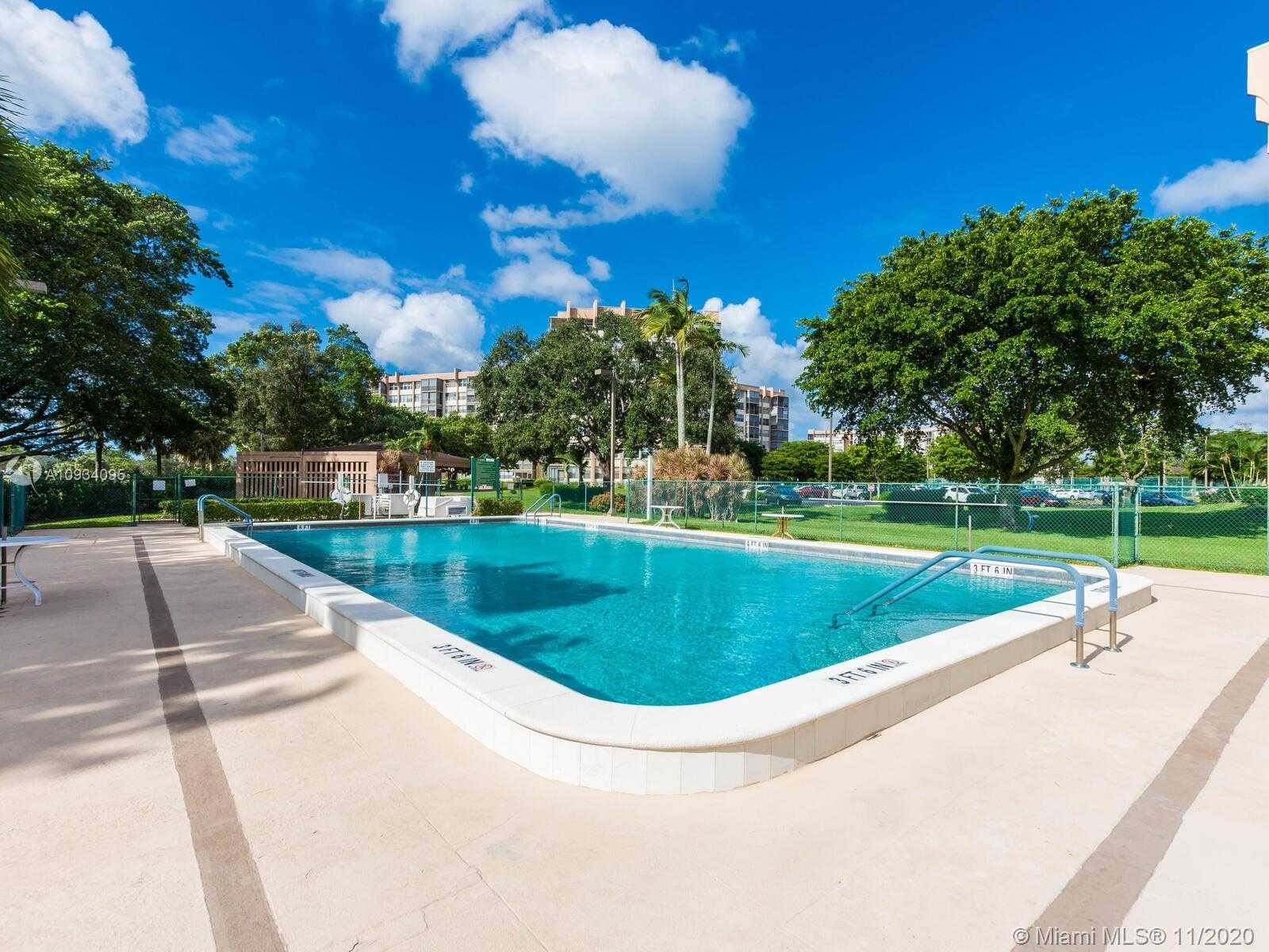 Small Image of 1200 SAINT CHARLES PL #510, Pembroke Pines Number 47