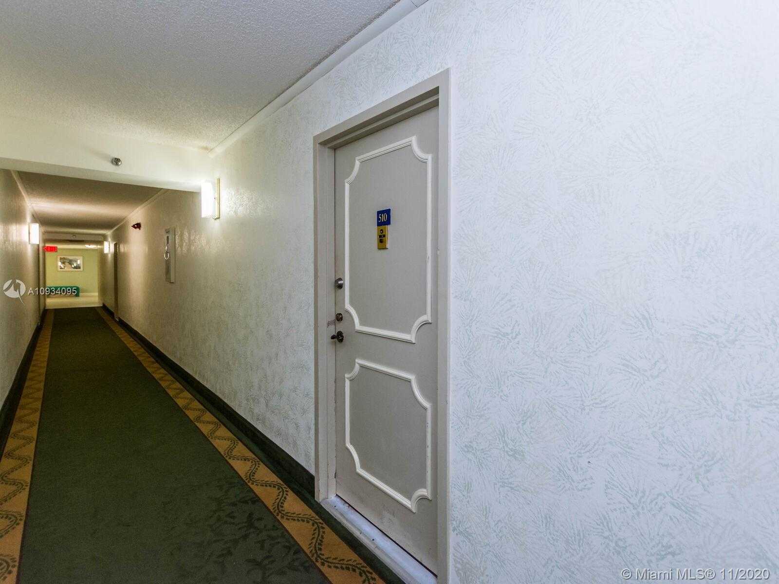 Small Image of 1200 SAINT CHARLES PL #510, Pembroke Pines Number 9