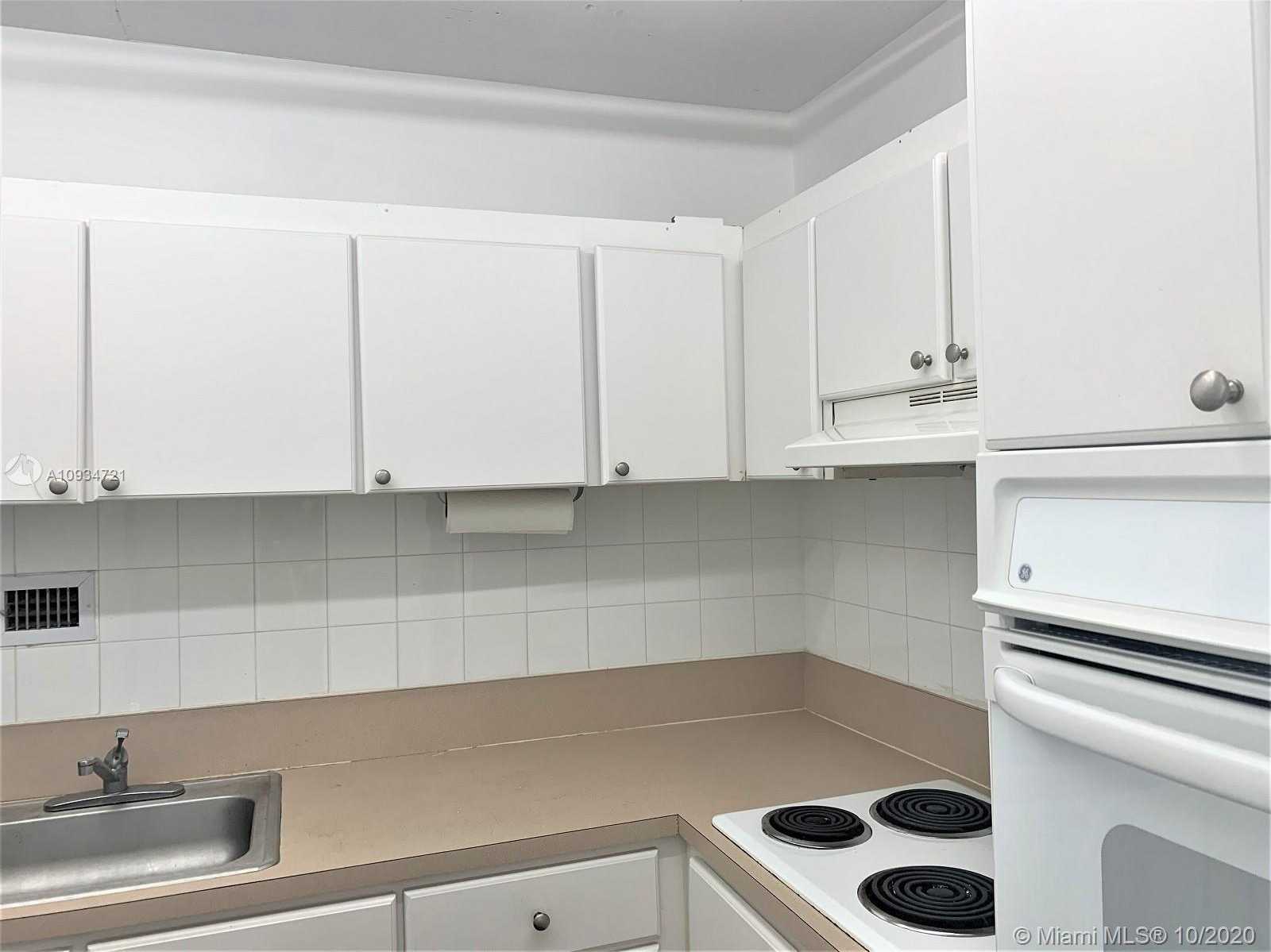 Small Image of 1000 WEST AVE #1524, Miami Beach Number 11