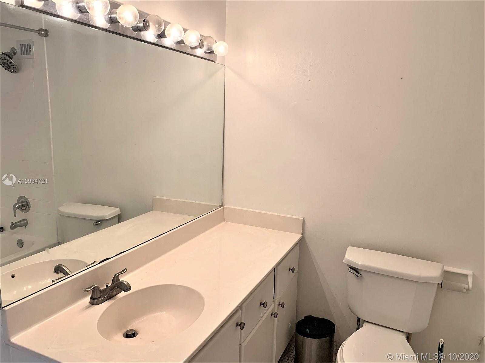Small Image of 1000 WEST AVE #1524, Miami Beach Number 17