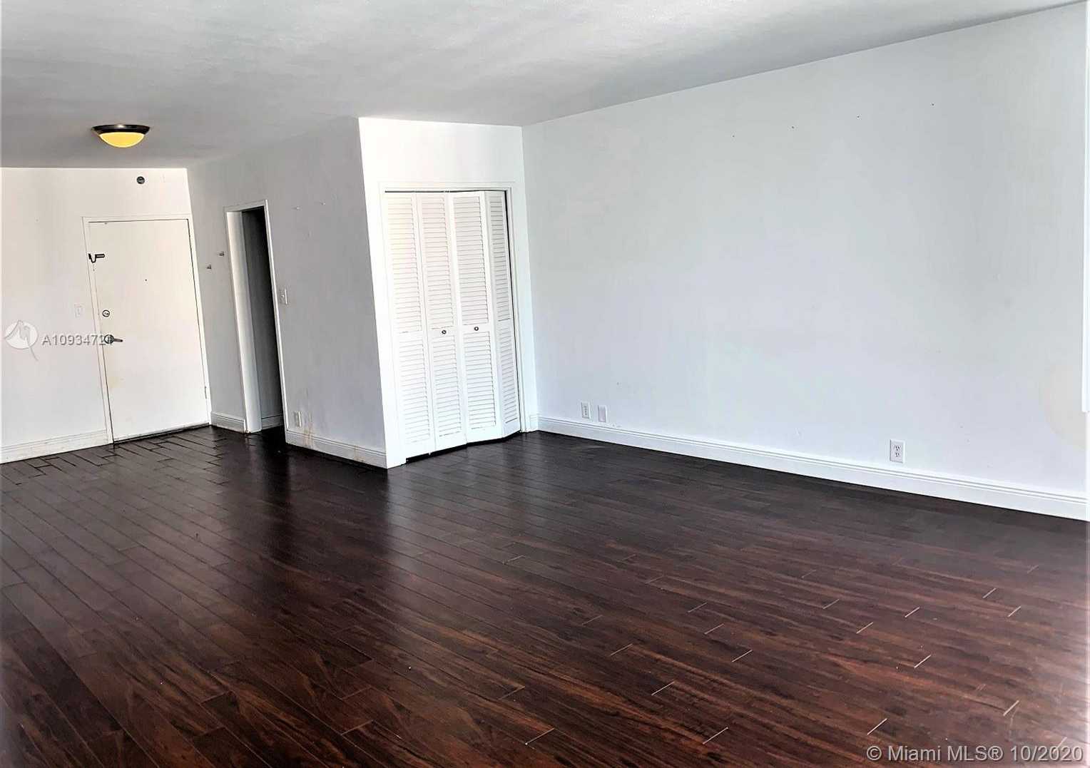 Small Image of 1000 WEST AVE #1524, Miami Beach Number 4