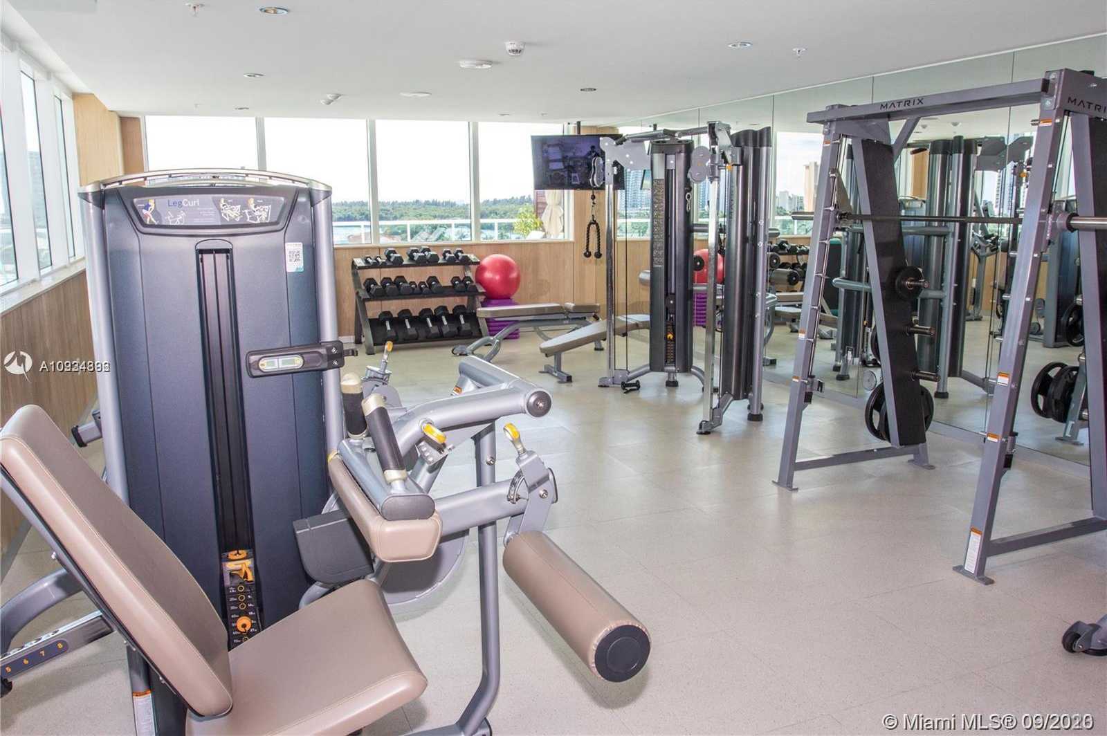 Small Image of 400 SUNNY ISLES BLVD #PH-01, Sunny Isles Beach Number 25