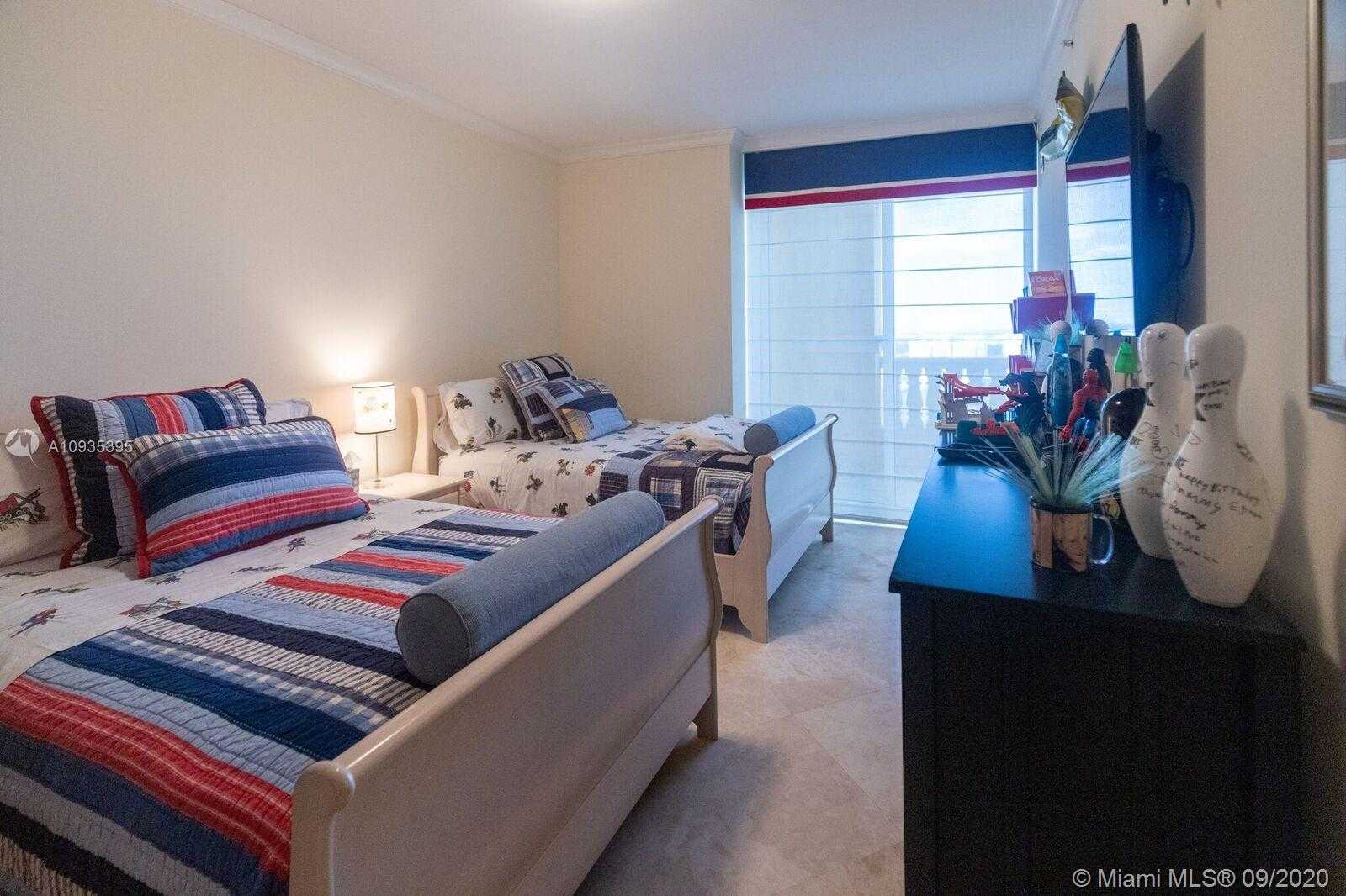 Small Image of 17875 COLLINS AVE #4303/4, Sunny Isles Beach Number 32