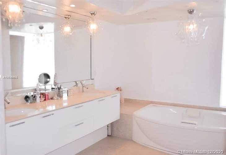 Small Image of 400 ALTON RD #1902, Miami Beach Number 20