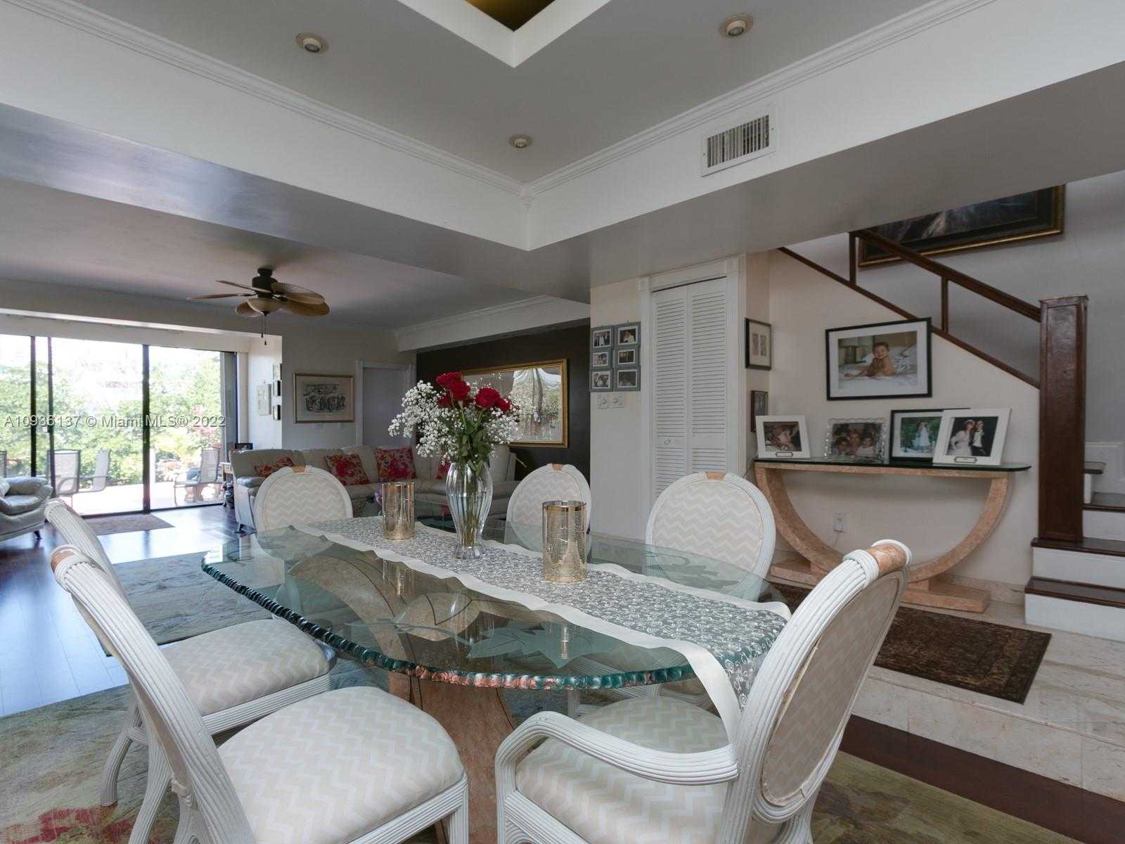 Small Image of 329 POINCIANA DR #909, Sunny Isles Beach Number 19