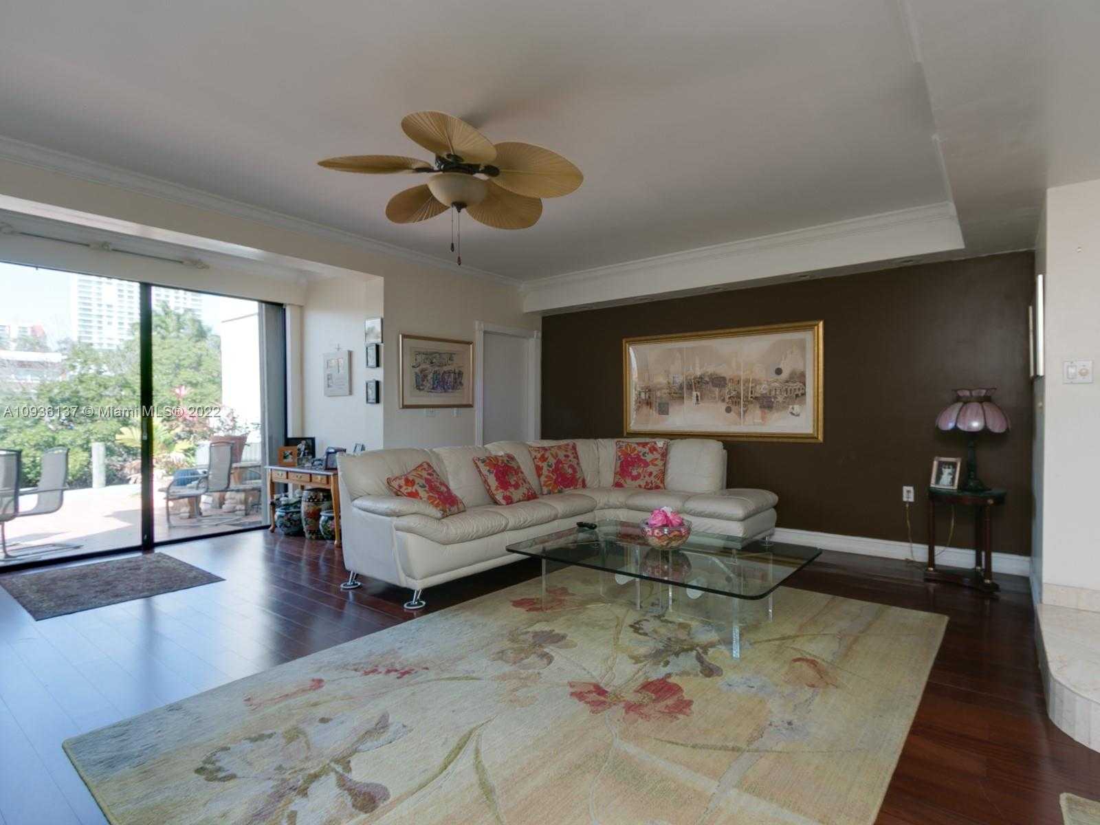Small Image of 329 POINCIANA DR #909, Sunny Isles Beach Number 22