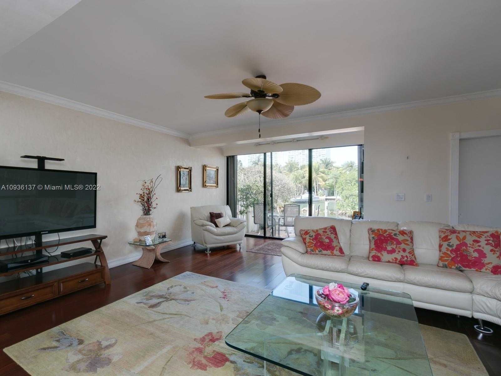 Small Image of 329 POINCIANA DR #909, Sunny Isles Beach Number 23