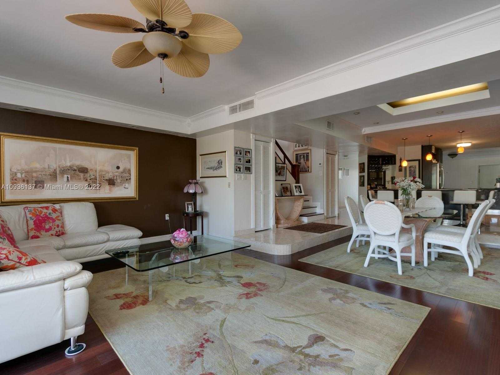 Small Image of 329 POINCIANA DR #909, Sunny Isles Beach Number 24