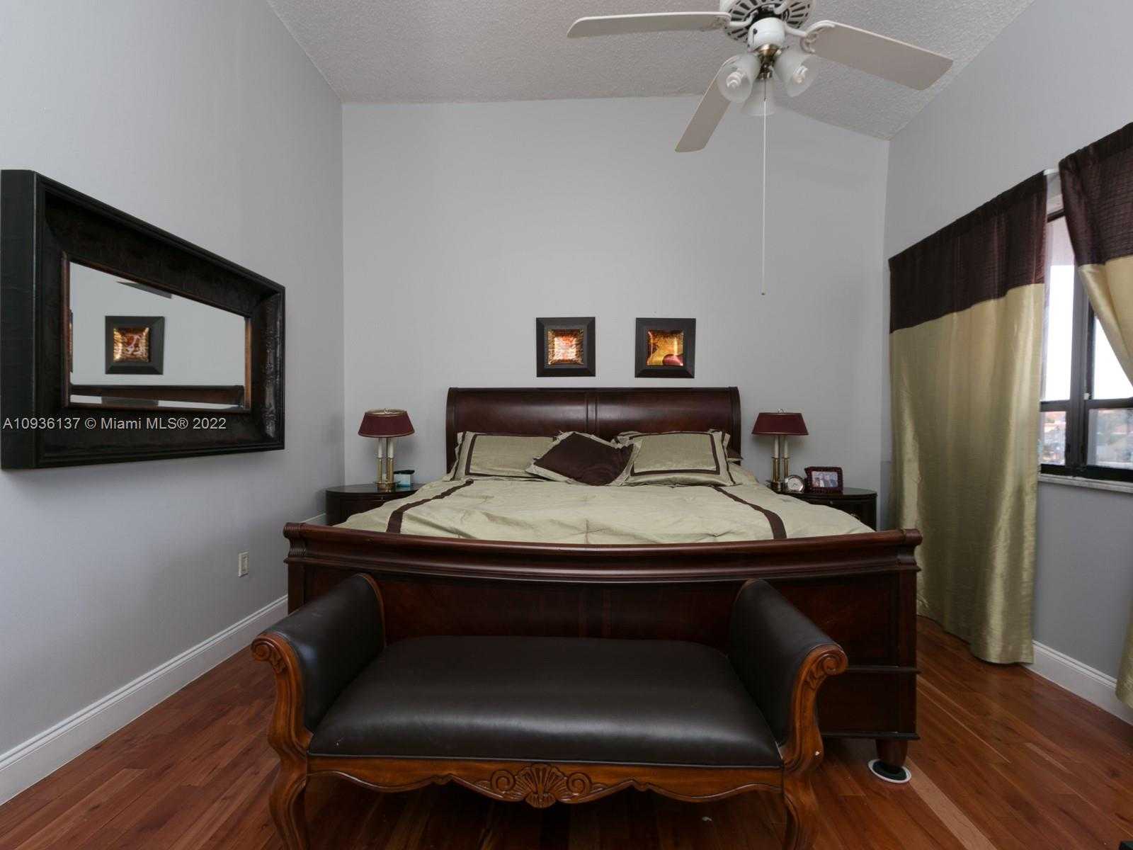 Small Image of 329 POINCIANA DR #909, Sunny Isles Beach Number 28