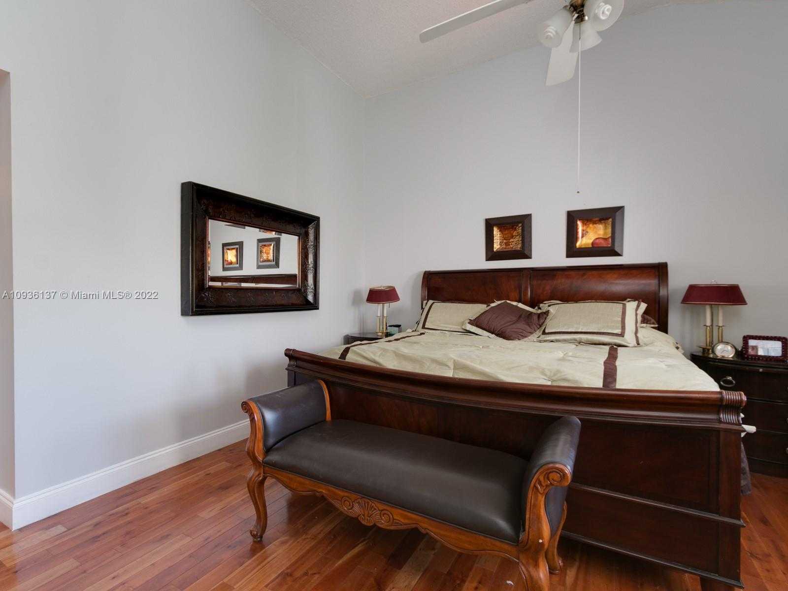 Small Image of 329 POINCIANA DR #909, Sunny Isles Beach Number 29
