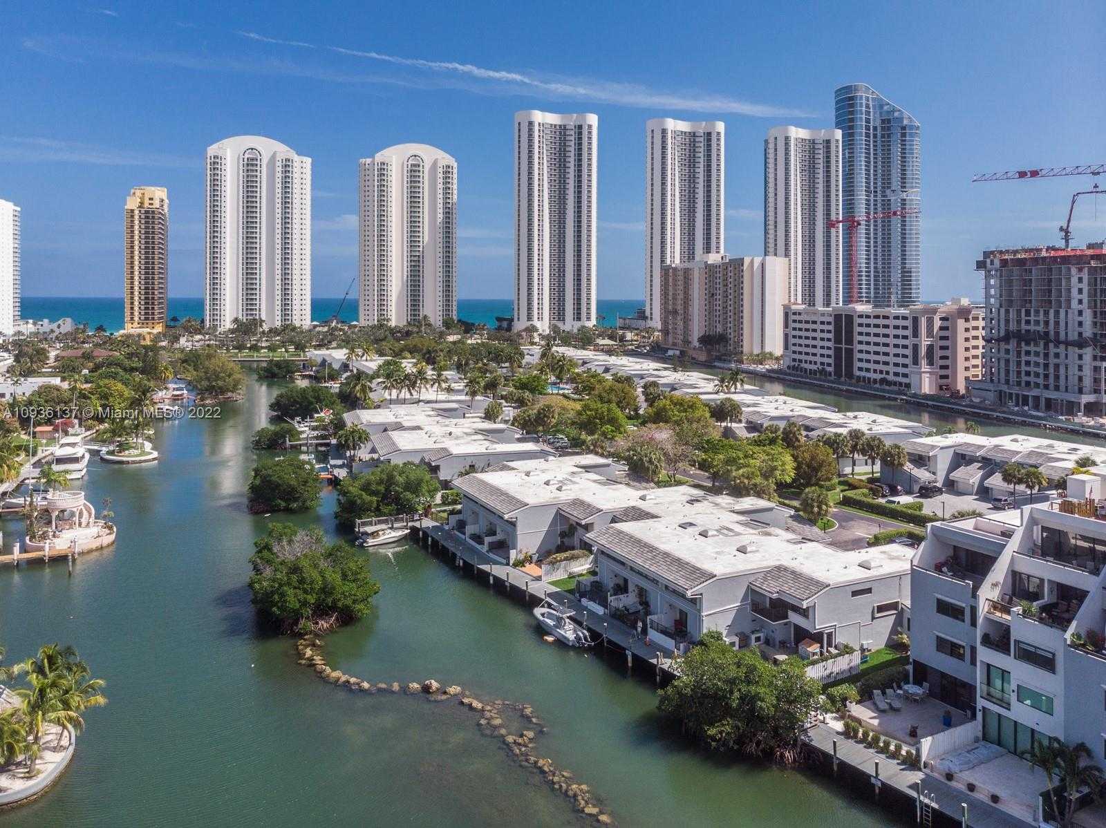 Small Image of 329 POINCIANA DR #909, Sunny Isles Beach Number 3