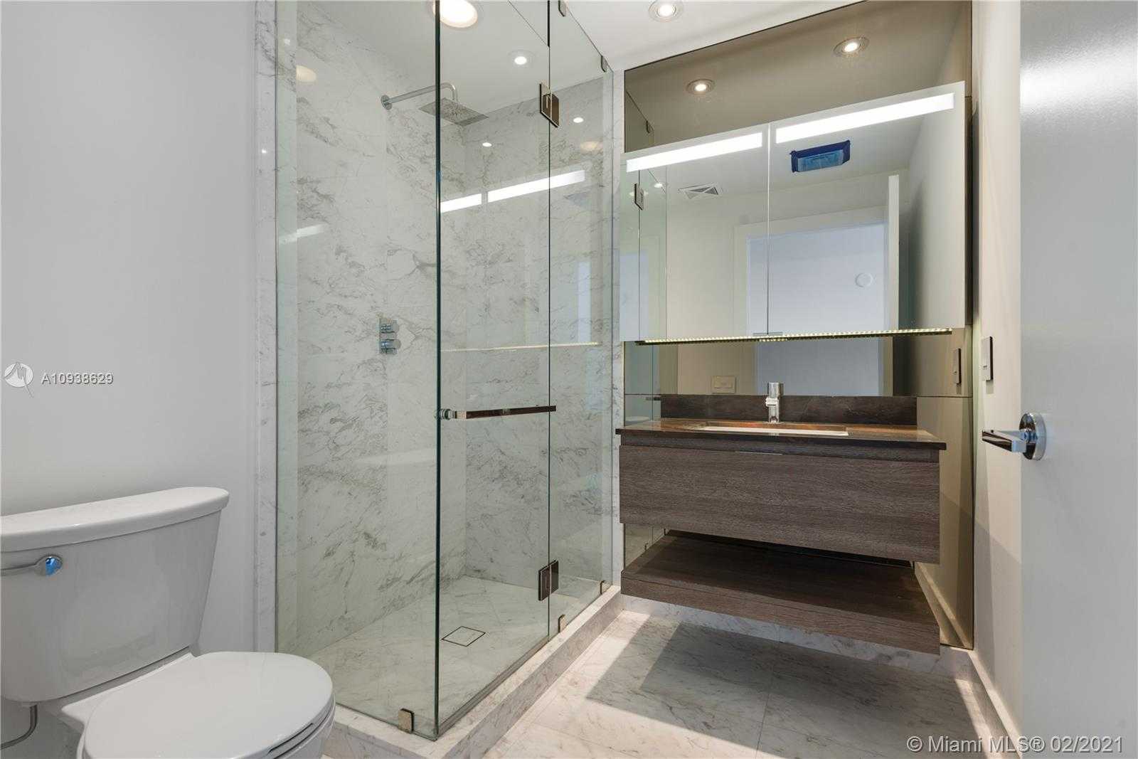 Small Image of 350 OCEAN DR #1106N, Key Biscayne Number 29