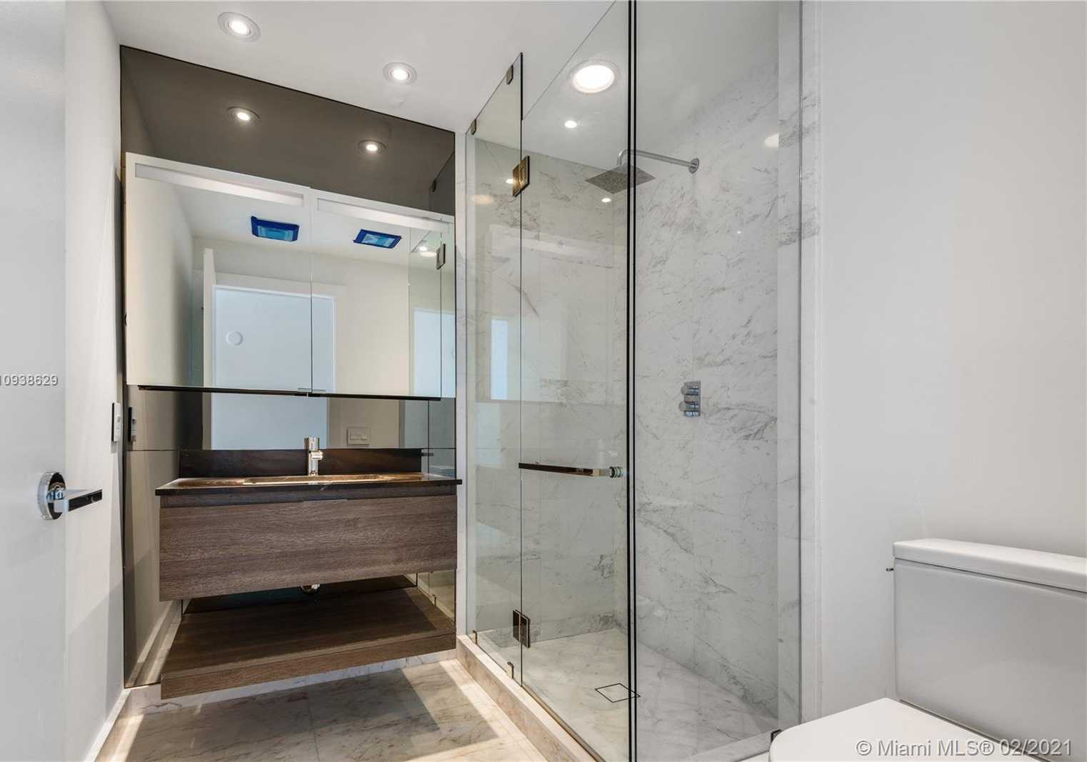 Small Image of 350 OCEAN DR #1106N, Key Biscayne Number 30
