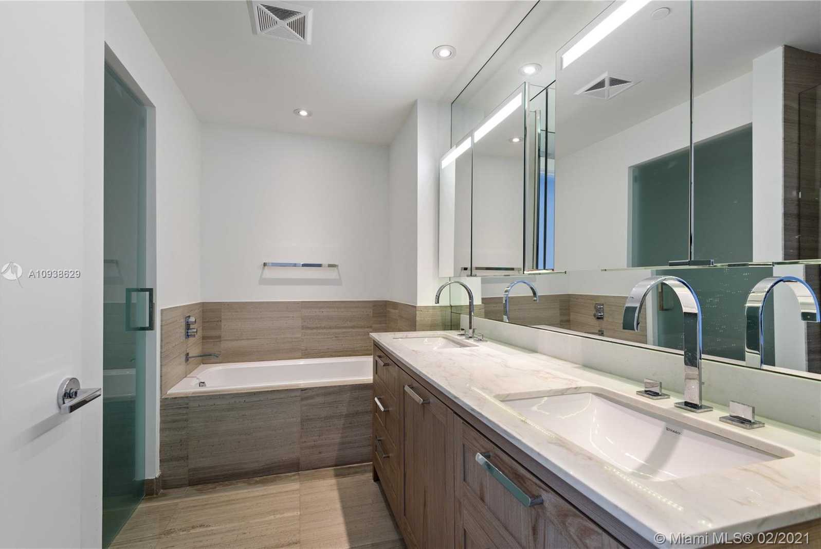 Small Image of 350 OCEAN DR #1106N, Key Biscayne Number 4