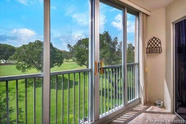 Small Image of 900 SOUTH WEST 128TH AVE #310D, Pembroke Pines Number 24