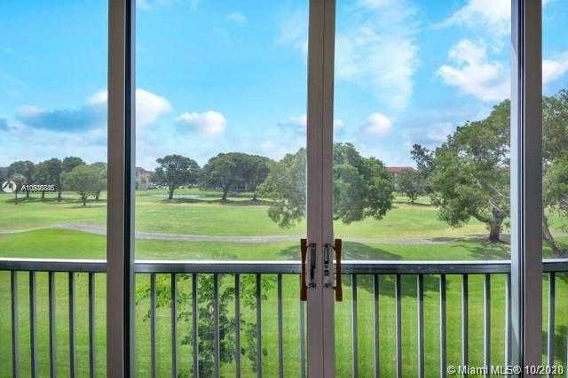 Small Image of 900 SOUTH WEST 128TH AVE #310D, Pembroke Pines Number 25