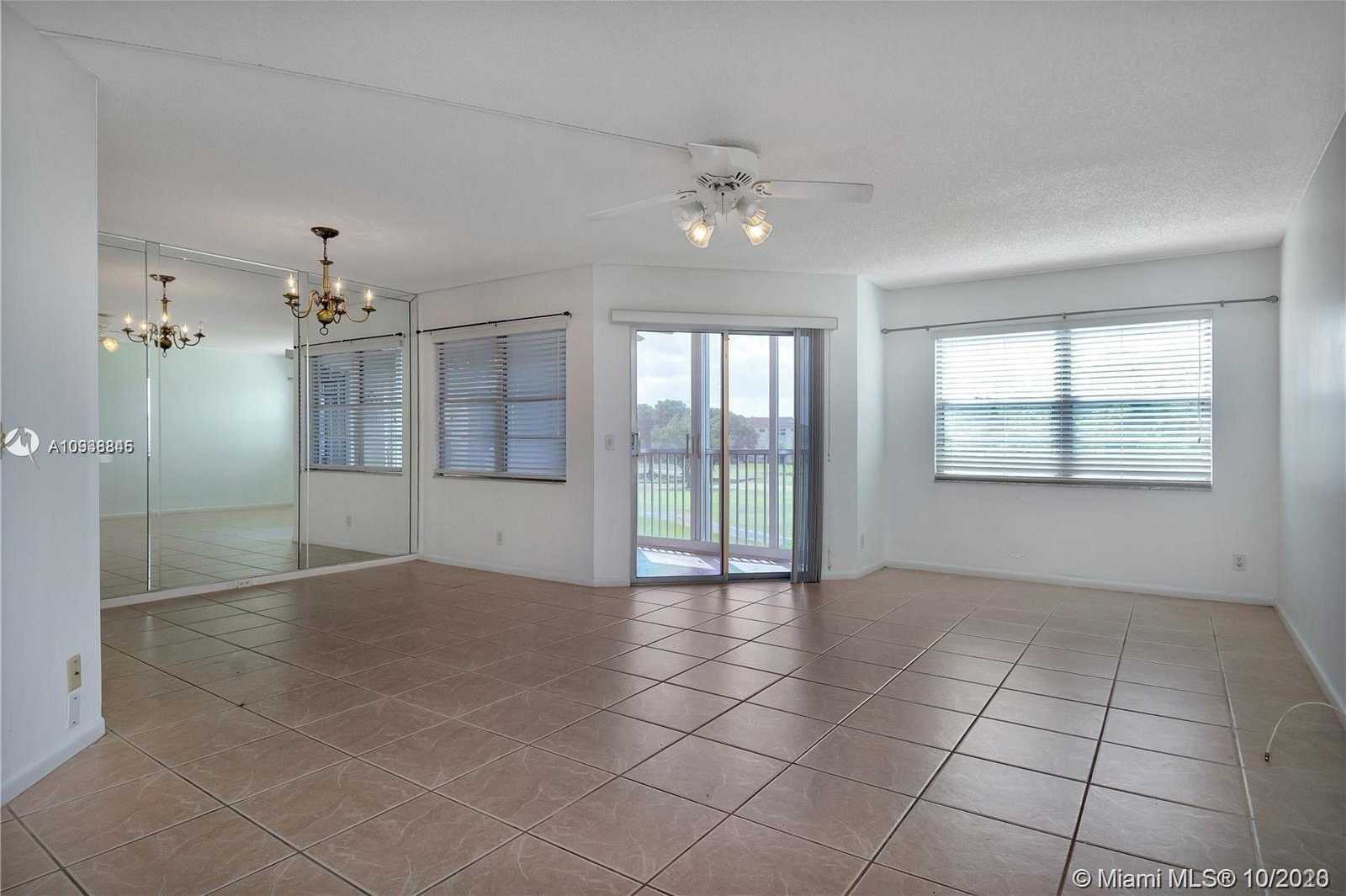 Small Image of 900 SOUTH WEST 128TH AVE #310D, Pembroke Pines Number 4
