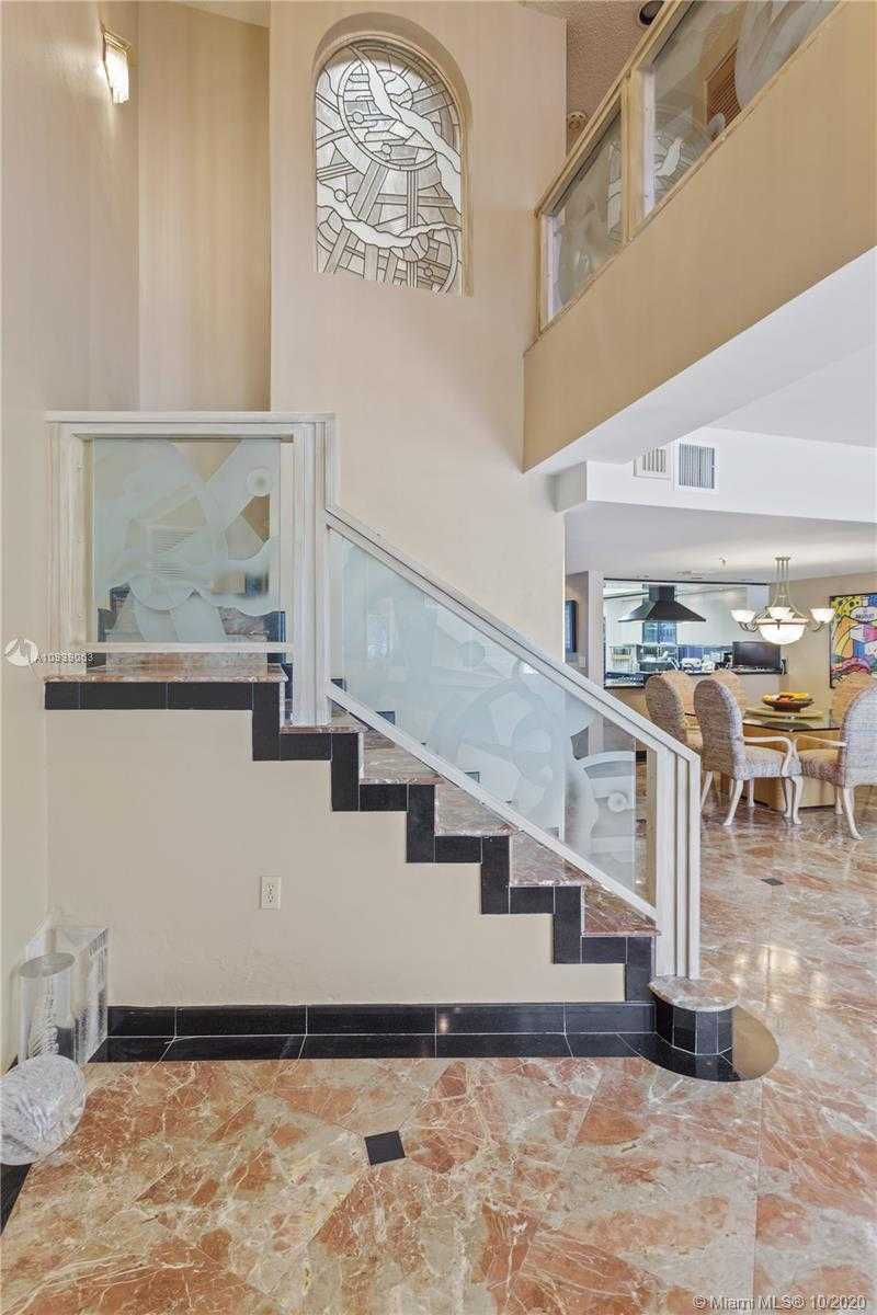 Small Image of 402 POINCIANA DR #1716, Sunny Isles Beach Number 14