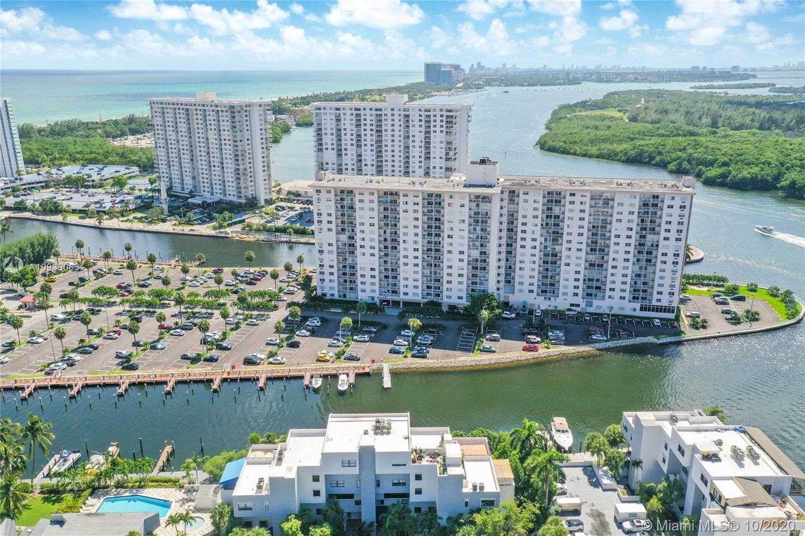 Small Image of 402 POINCIANA DR #1716, Sunny Isles Beach Number 3