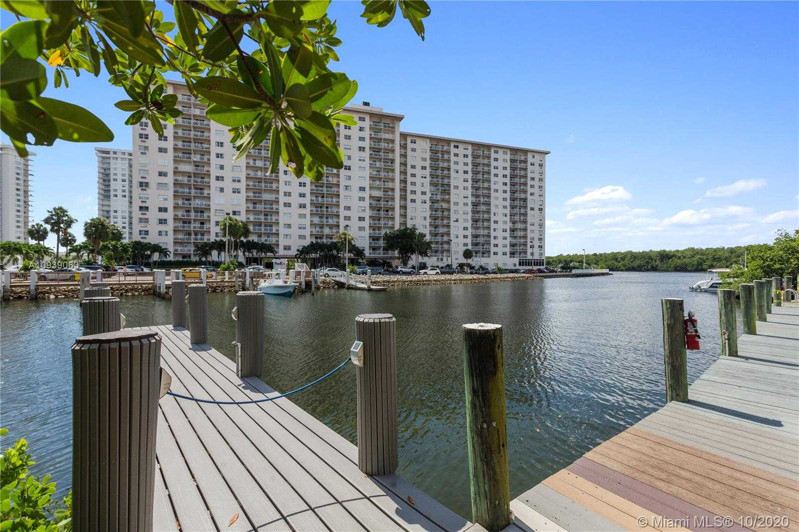 Small Image of 402 POINCIANA DR #1716, Sunny Isles Beach Number 4