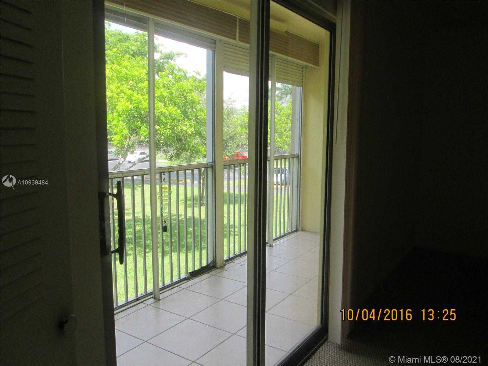 Small Image of 100 SOUTH WEST 132ND WAY #209K, Pembroke Pines Number 5