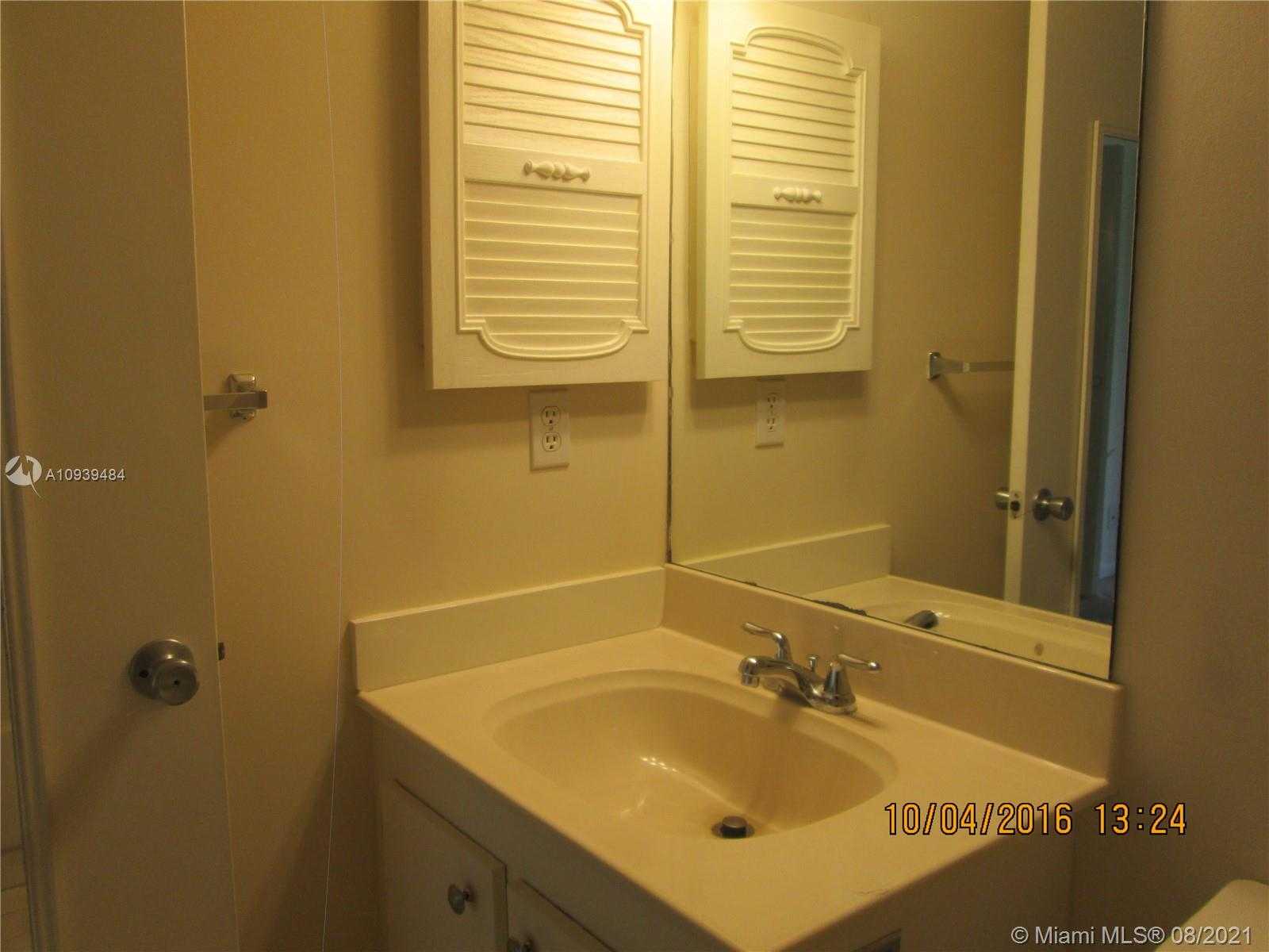 Small Image of 100 SOUTH WEST 132ND WAY #209K, Pembroke Pines Number 6