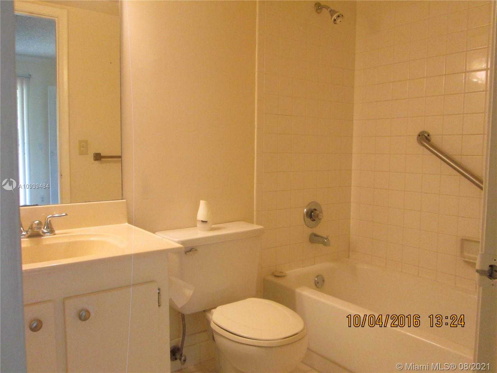 Small Image of 100 SOUTH WEST 132ND WAY #209K, Pembroke Pines Number 8
