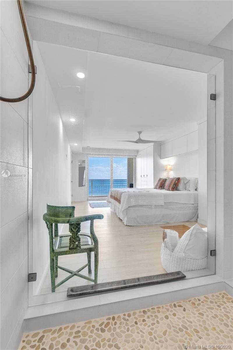 Small Image of 350 BEACH RD #305, Tequesta Number 12