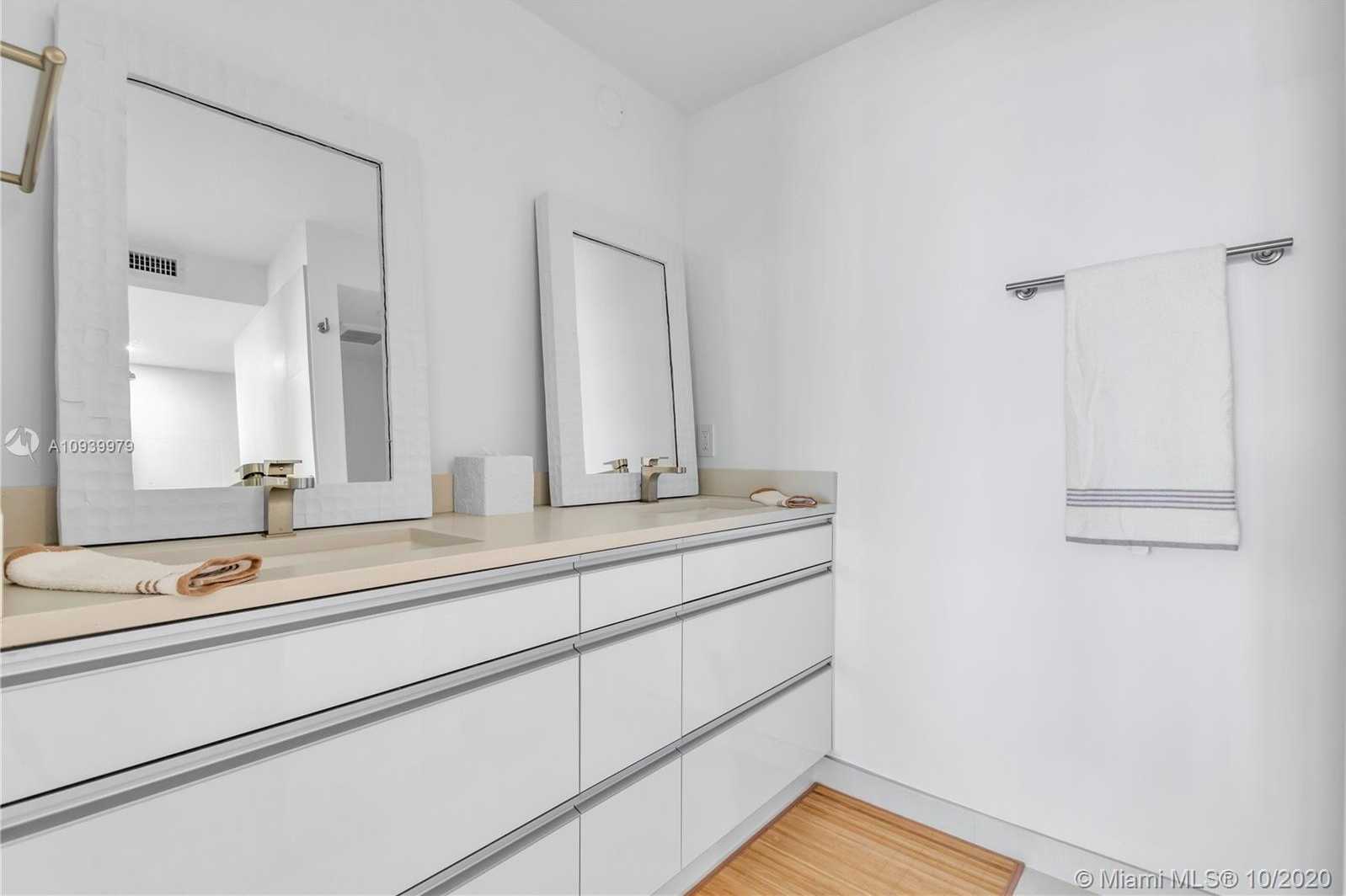 Small Image of 350 BEACH RD #305, Tequesta Number 15