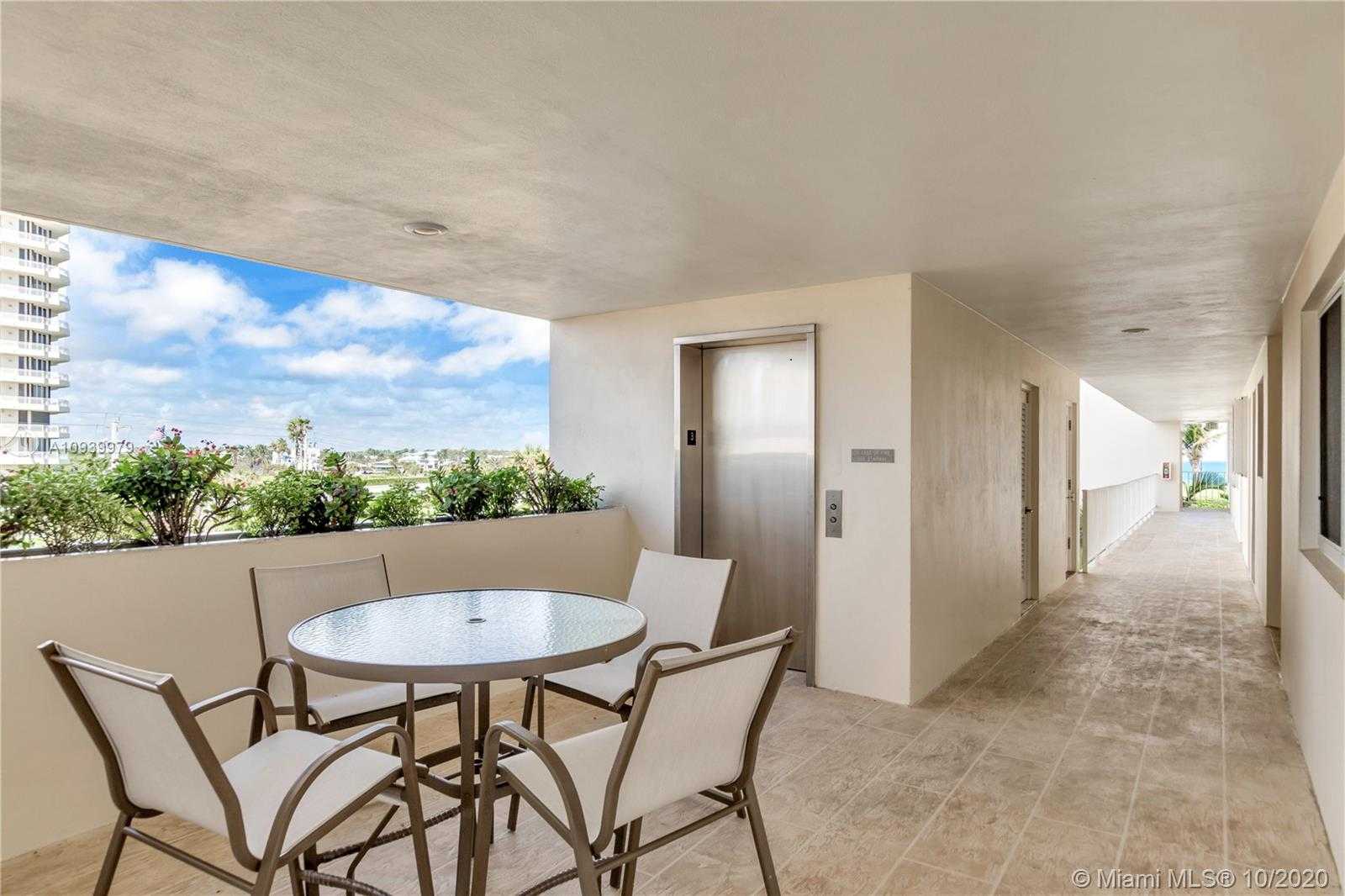 Small Image of 350 BEACH RD #305, Tequesta Number 22