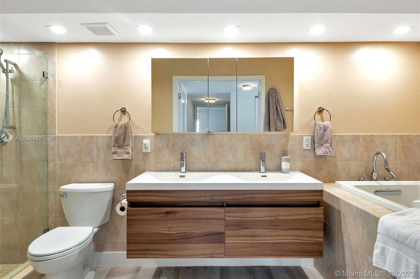 Small Image of 11 ISLAND AVE #902, Miami Beach Number 15