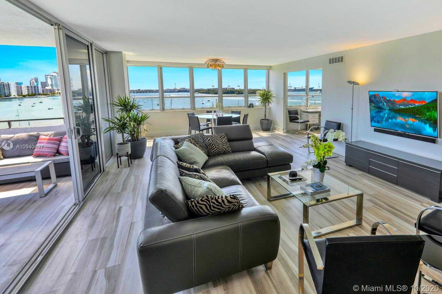 Small Image of 11 ISLAND AVE #902, Miami Beach Number 2