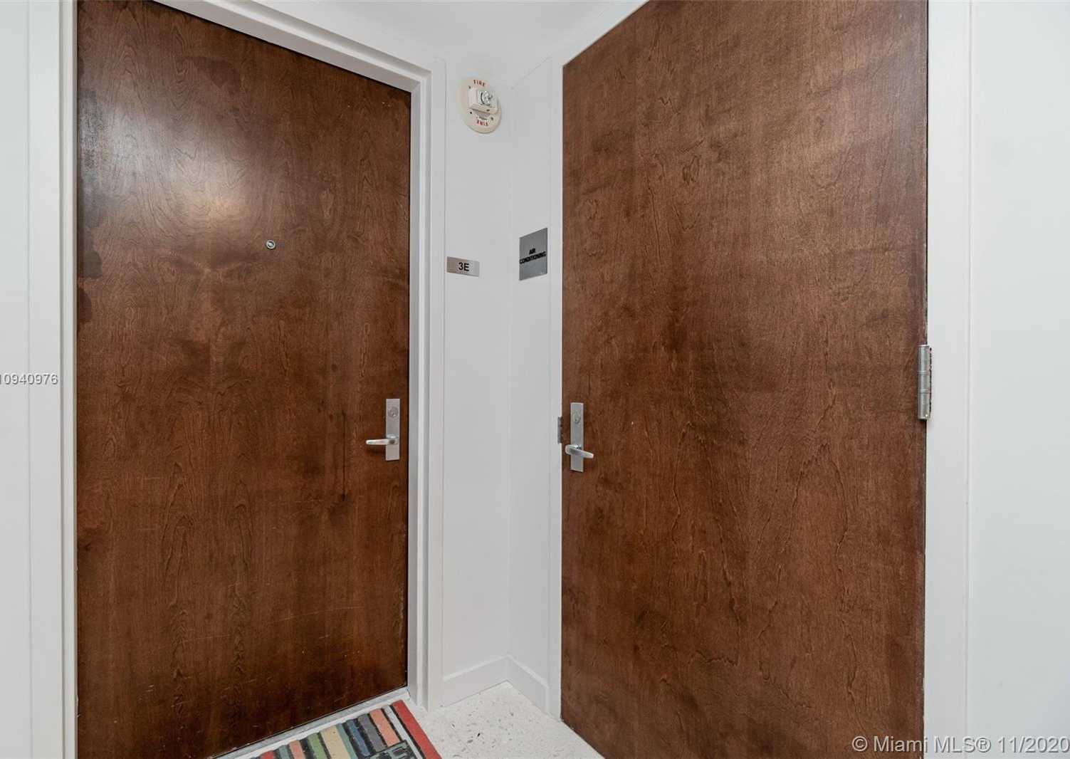 Small Image of 226 OCEAN DR #3E, Miami Beach Number 13