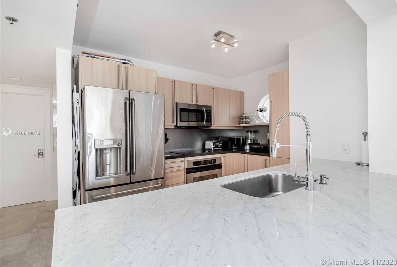 Small Image of 226 OCEAN DR #3E, Miami Beach Number 18