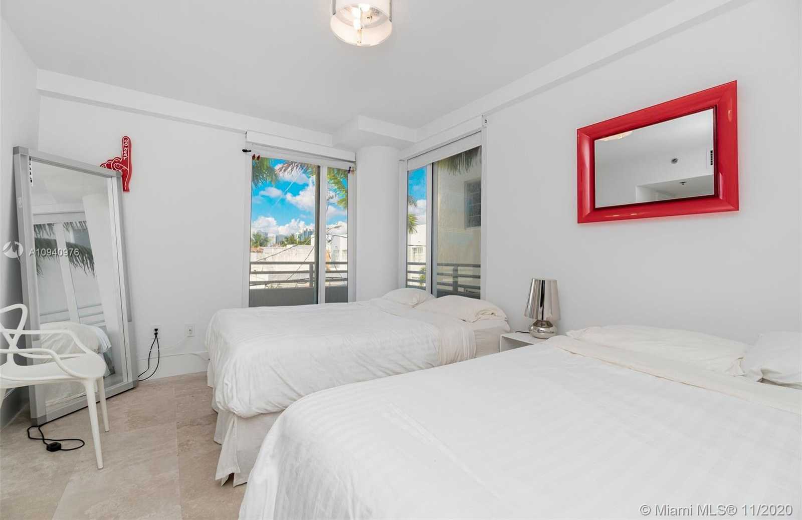 Small Image of 226 OCEAN DR #3E, Miami Beach Number 24
