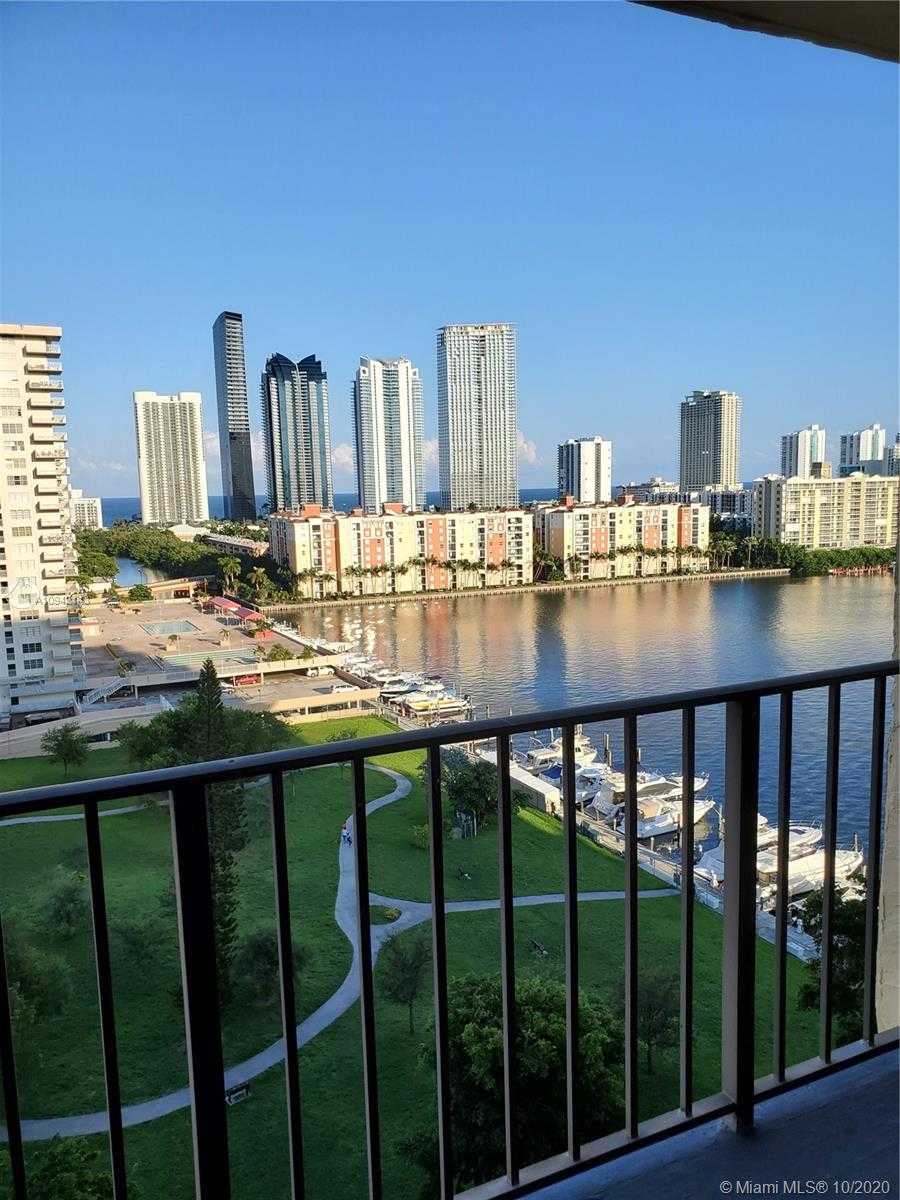 Small Image of 290 174th St, Sunny Isles Beach, FL 33160, USA Number 2