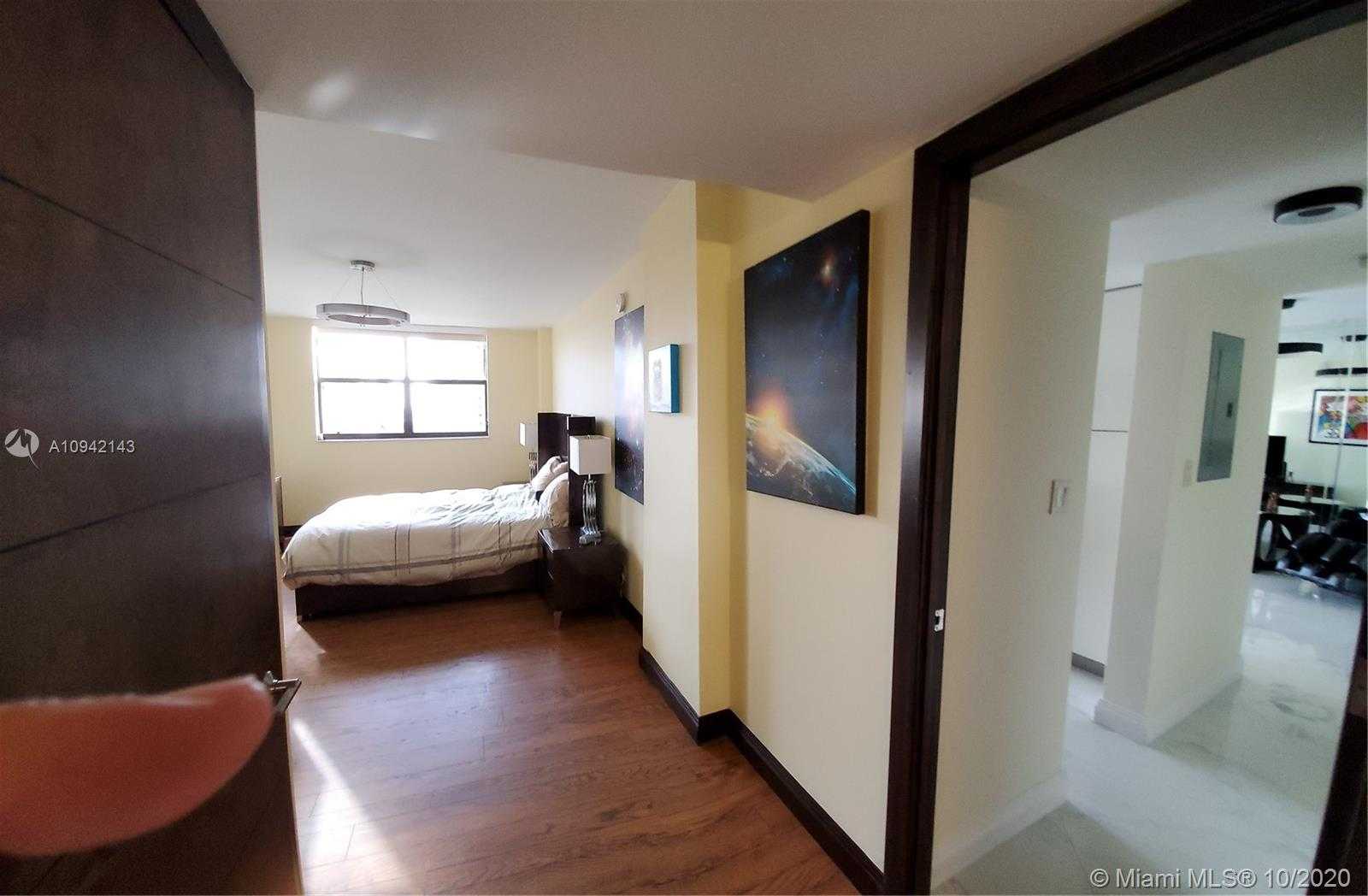 Small Image of 290 174th St, Sunny Isles Beach, FL 33160, USA Number 21