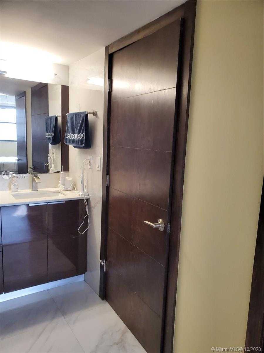 Small Image of 290 174th St, Sunny Isles Beach, FL 33160, USA Number 28